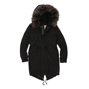 Aritzia TNA Britannia Parka